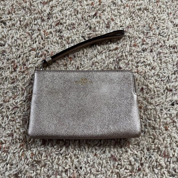 Coach Metallic Gold Pebble Leather Small Corner Zip Wristlet Handbag Purse - Picture 12 of 12